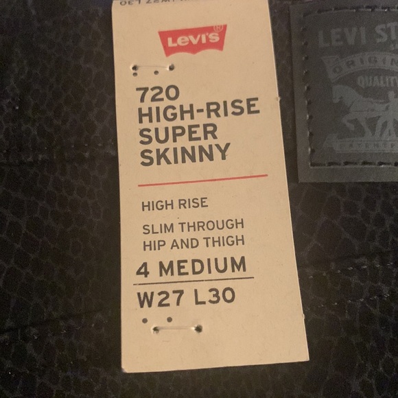 Levi's Women's 720 Python-Print High-Rise Super Skinny Jeans - Picture 7 of 12